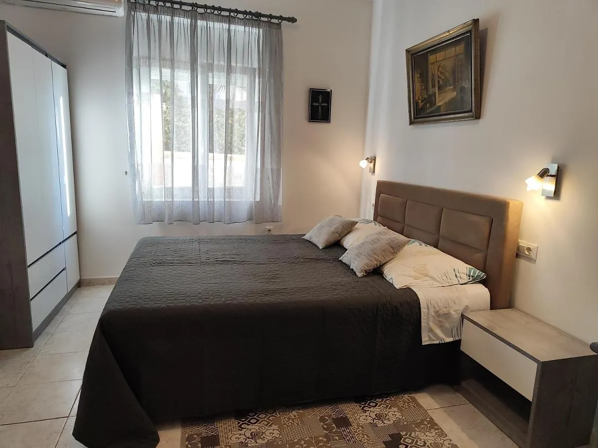 Nice Apartment Montepozzo With Private Garden Rovinj